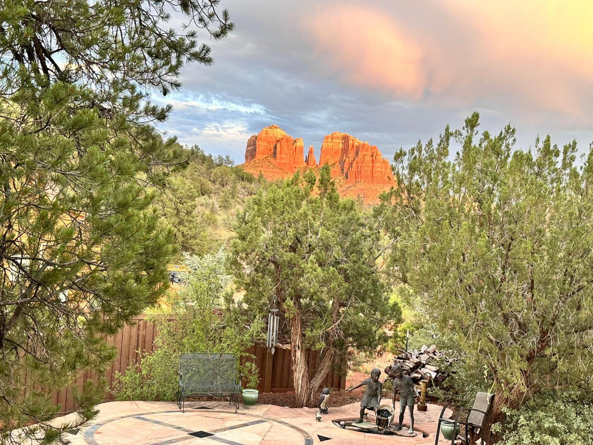 Sedona Cathedral Hideaway B&B And Casita Esterno foto